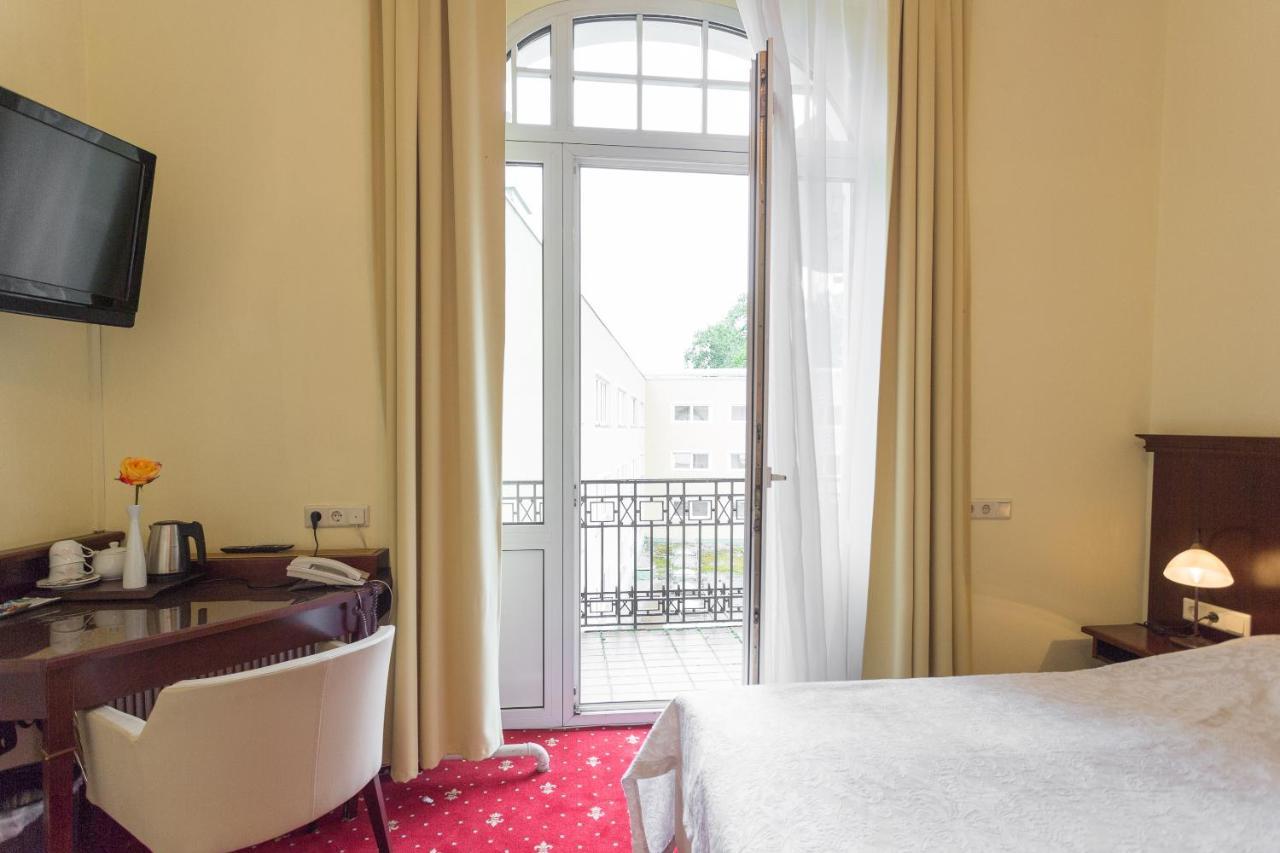 Hotel Viktoria Schoenbrunn Wina Bagian luar foto