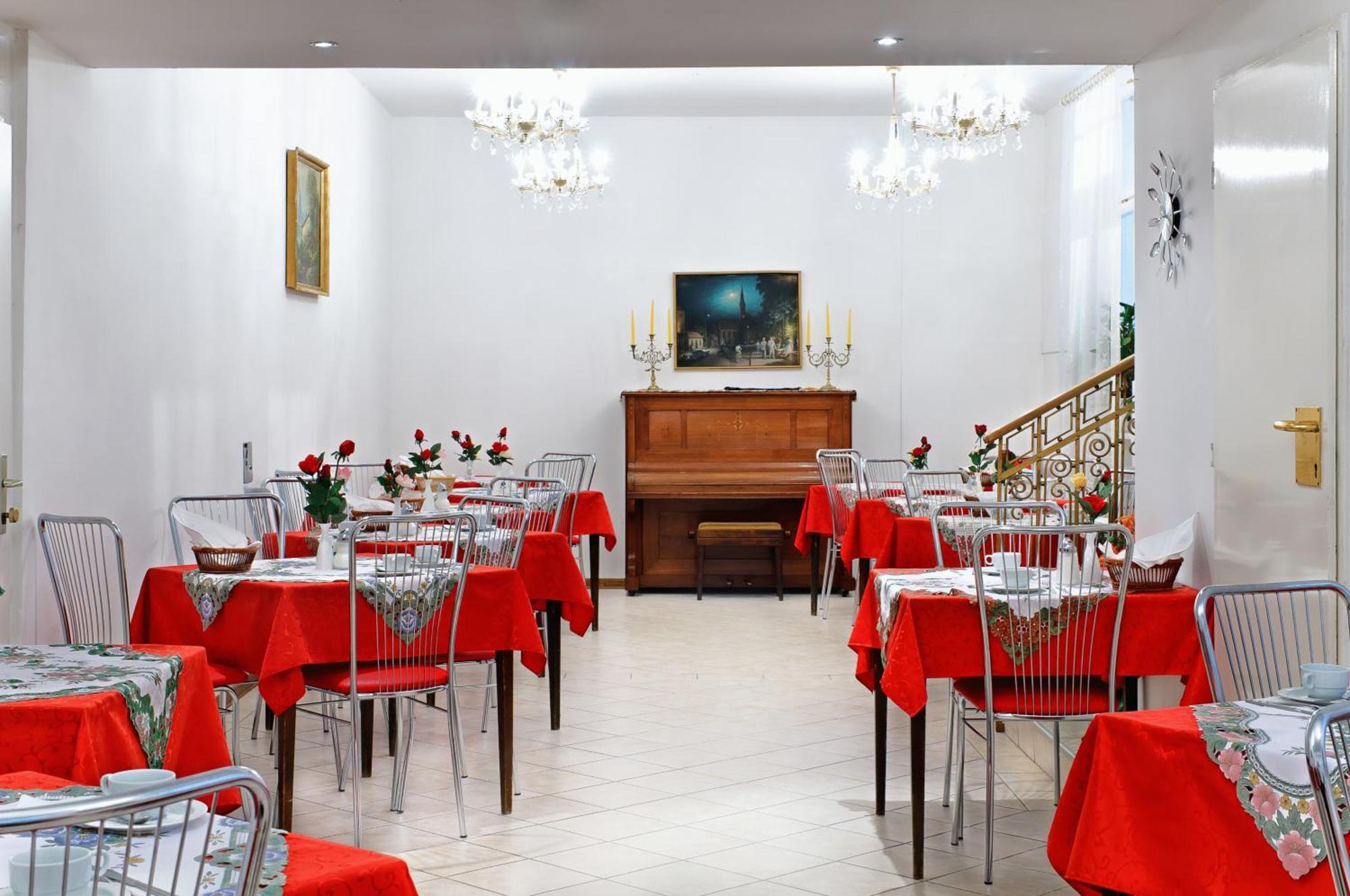Hotel Viktoria Schoenbrunn Wina Bagian luar foto