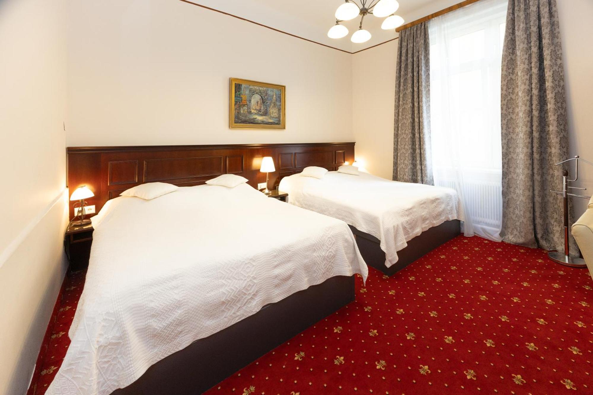 Hotel Viktoria Schoenbrunn Wina Bagian luar foto