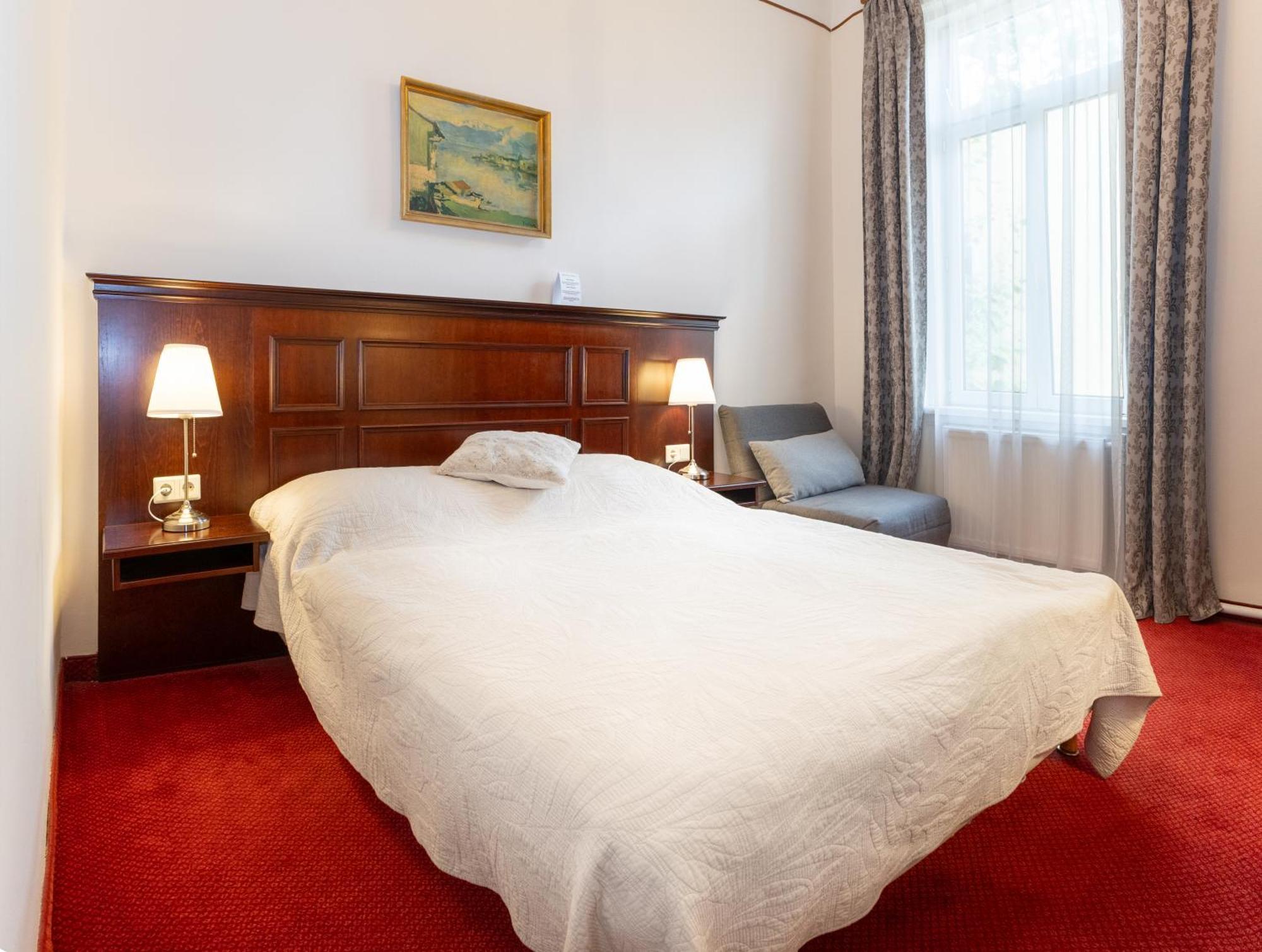 Hotel Viktoria Schoenbrunn Wina Bagian luar foto