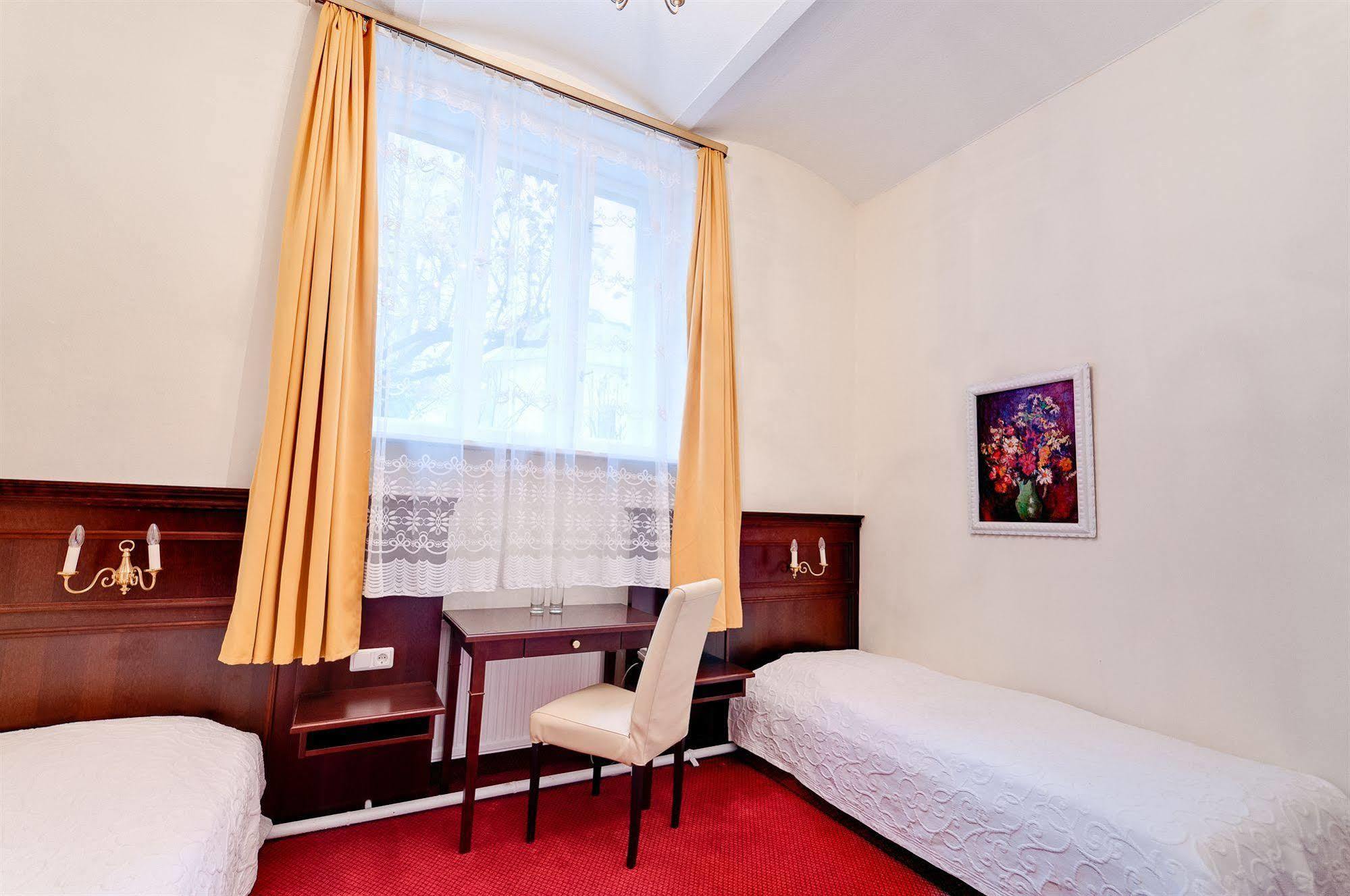 Hotel Viktoria Schoenbrunn Wina Bagian luar foto